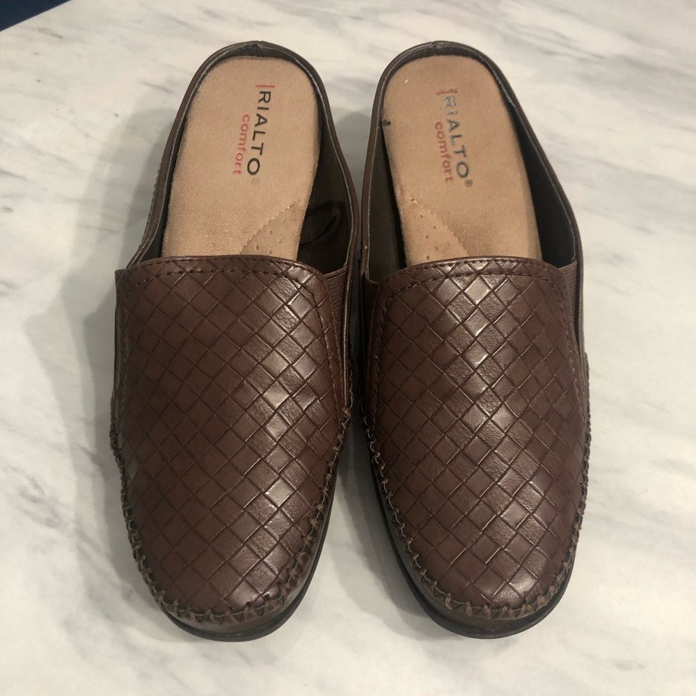 Rialto Vette Comfort Mules